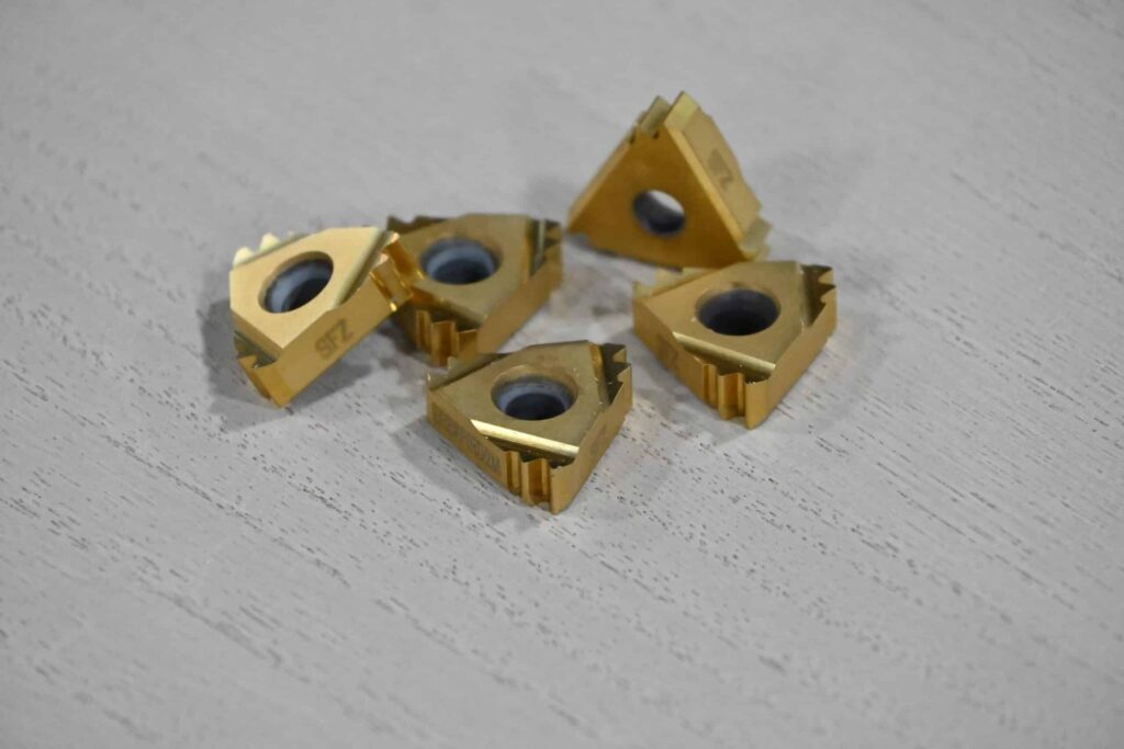 THREADING-INSERT-scaled