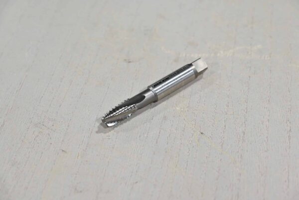 1/4" - 18 NPT SP. FLUTE X-Length PIPE
